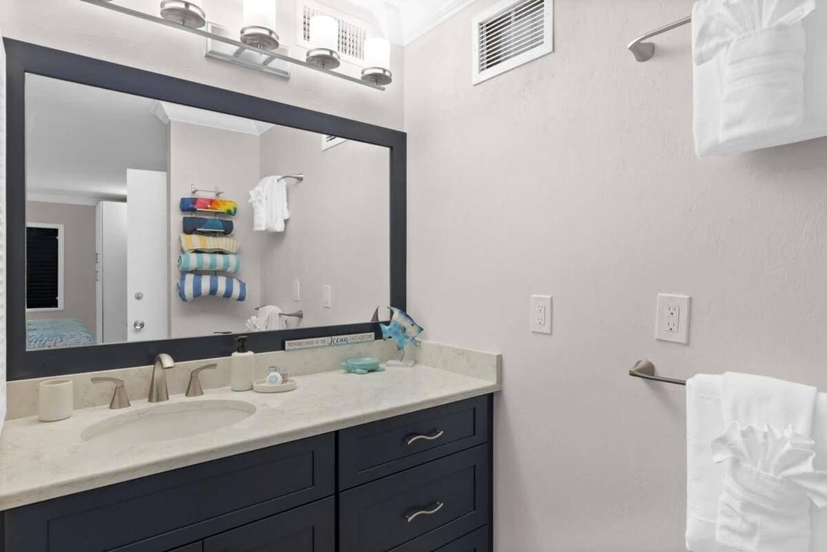 Family-Friendly Bayside Villa At South Seas Resort Captiva Island Eksteriør billede